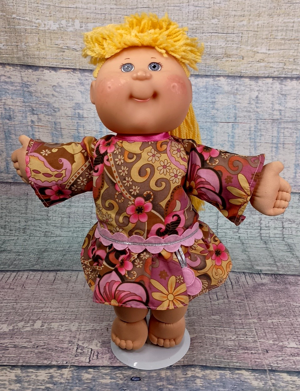 Cabbage Patch Kids 2004 Play Along Doll PA-23 Yellow Yarn Hair Pony Violet Eyes